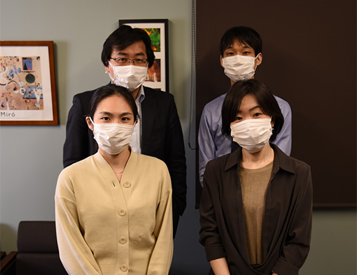 上中 麻希